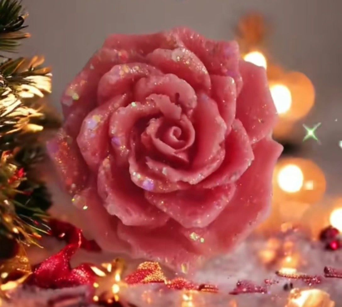 Christmas Rose Collection – Pack of 10 Festive Fragranced Roses”